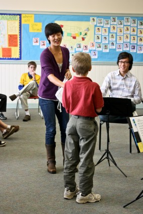 Karen Kim of the Parker Quartet with a Greenwood student